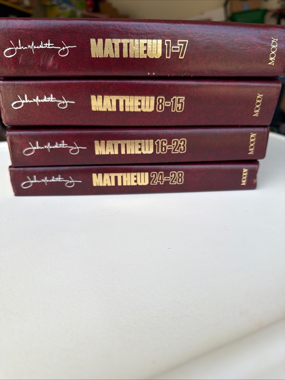 Lot Of 4 MacArthur New Testament Commentary Volume Matthew 1-28